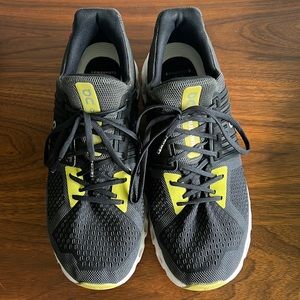 Mens ON Cloudswift running sneakers